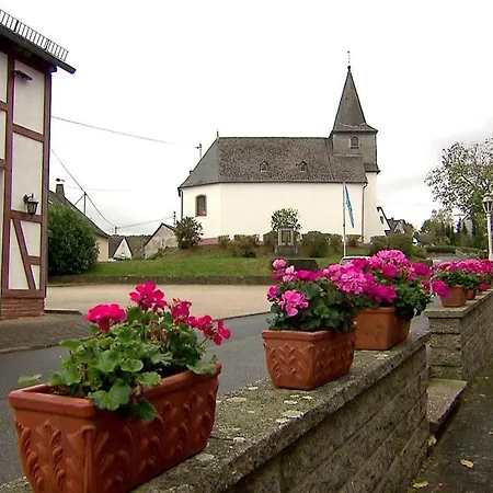 Holzfeld *